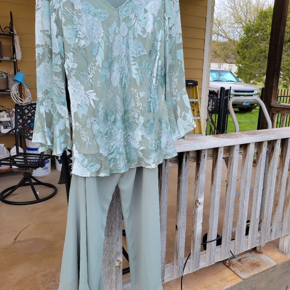 Lined top with lined pants with elastic waist